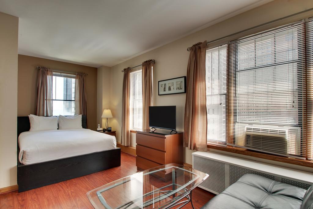 Dewitt Hotel And Suites Chicago Exterior photo